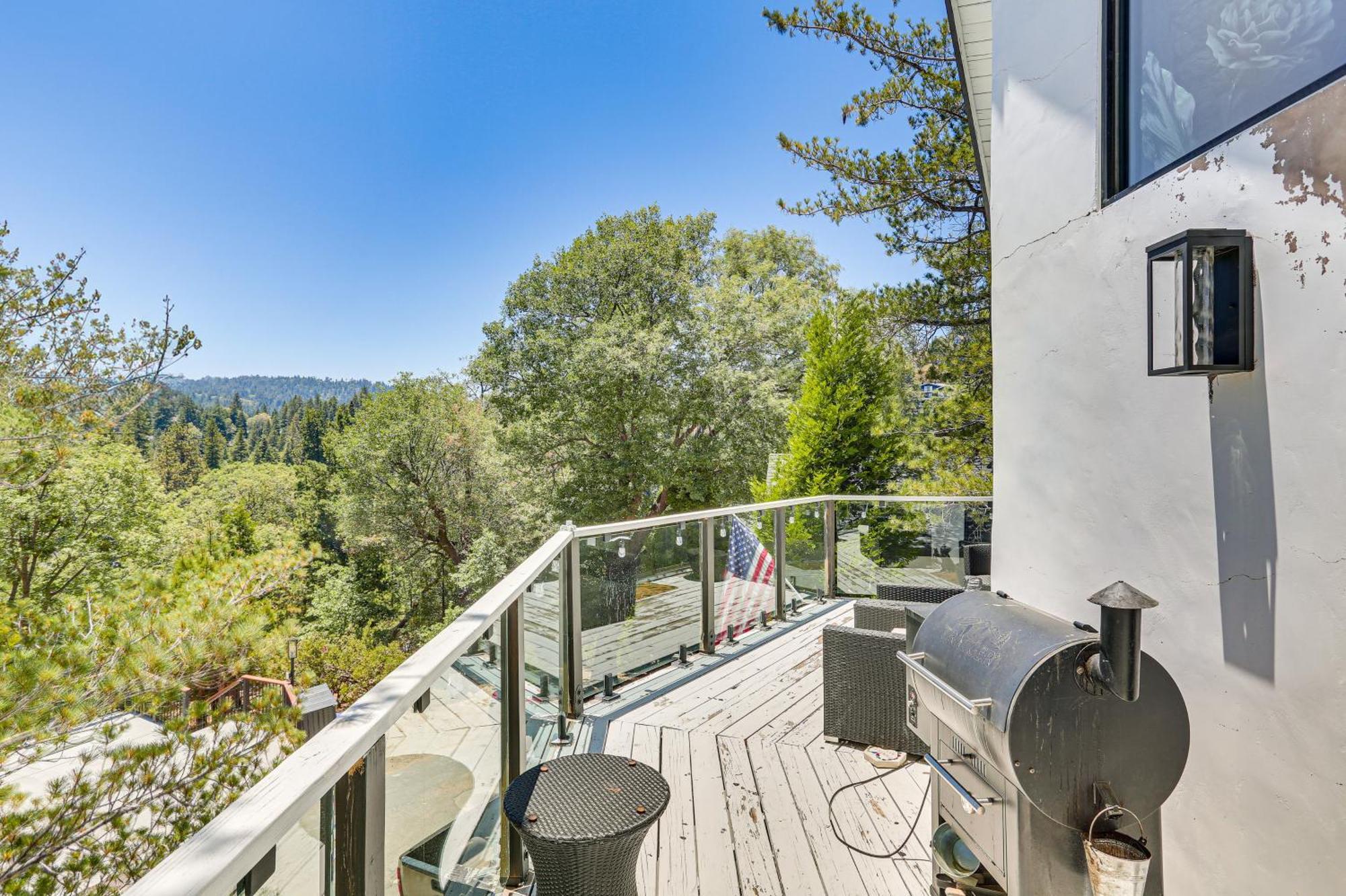 Lake Arrowhead Cabin With Hot Tub And Mountain Views! Exterior photo